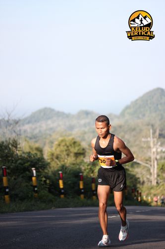 Race photo from Kelud Vertical Challenge 2024