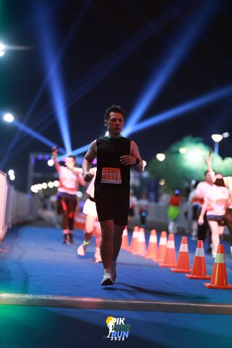 Race photo from PIK NITE RUN 2025