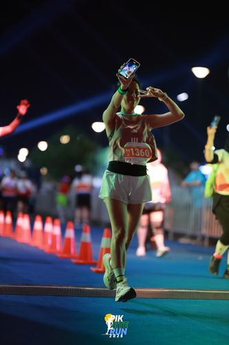 Race photo from PIK NITE RUN 2025