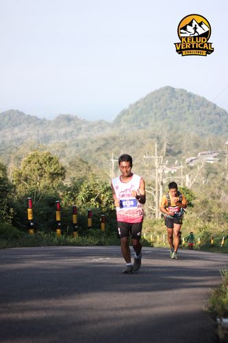 Race photo from Kelud Vertical Challenge 2024