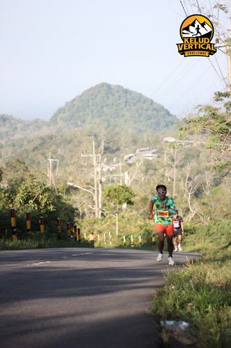 Race photo from Kelud Vertical Challenge 2024