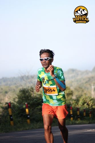 Race photo from Kelud Vertical Challenge 2024