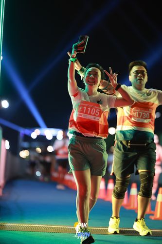 Race photo from PIK NITE RUN 2025