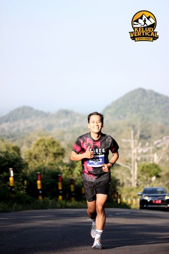 Race photo from Kelud Vertical Challenge 2024