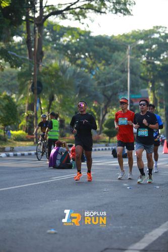 Race photo from Isoplus Run 2024 Surabaya