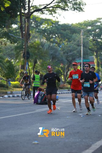 Race photo from Isoplus Run 2024 Surabaya
