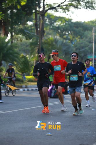 Race photo from Isoplus Run 2024 Surabaya