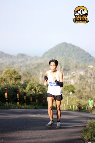 Race photo from Kelud Vertical Challenge 2024