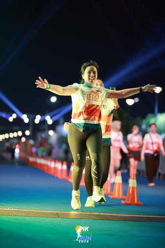 Race photo from PIK NITE RUN 2025