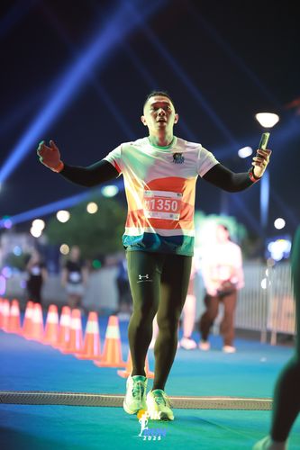 Race photo from PIK NITE RUN 2025