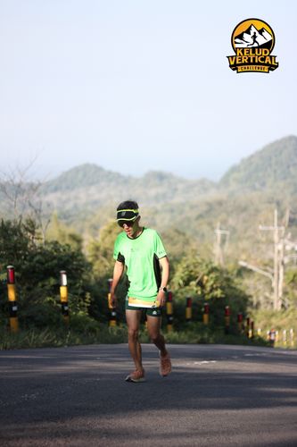 Race photo from Kelud Vertical Challenge 2024