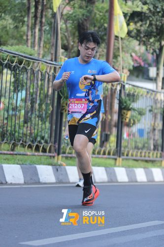 Race photo from Isoplus Run 2024 Surabaya