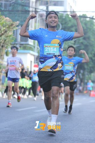 Race photo from Isoplus Run 2024 Surabaya