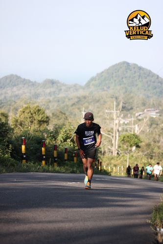Race photo from Kelud Vertical Challenge 2024