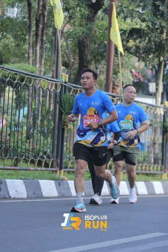 Race photo from Isoplus Run 2024 Surabaya