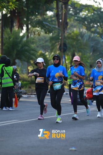 Race photo from Isoplus Run 2024 Surabaya