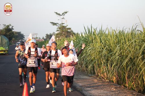 Race photo from Kediri Half Marathon 2024