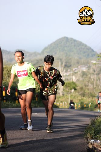 Race photo from Kelud Vertical Challenge 2024