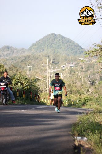 Race photo from Kelud Vertical Challenge 2024