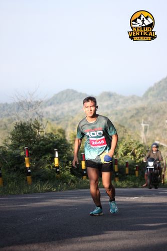 Race photo from Kelud Vertical Challenge 2024