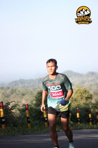Race photo from Kelud Vertical Challenge 2024