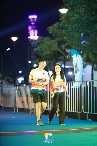 Race photo from PIK NITE RUN 2025