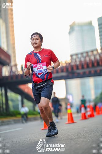 Race photo from Smartfren Run 2025 