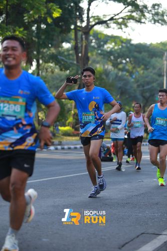 Race photo from Isoplus Run 2024 Surabaya