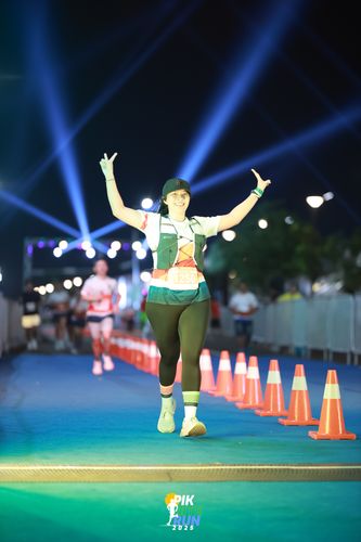 Race photo from PIK NITE RUN 2025
