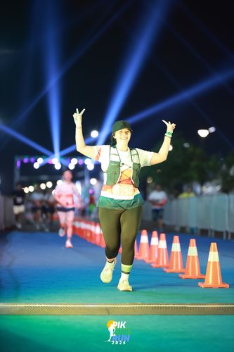 Race photo from PIK NITE RUN 2025