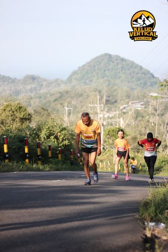 Race photo from Kelud Vertical Challenge 2024
