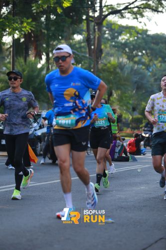 Race photo from Isoplus Run 2024 Surabaya