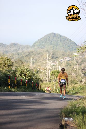 Race photo from Kelud Vertical Challenge 2024