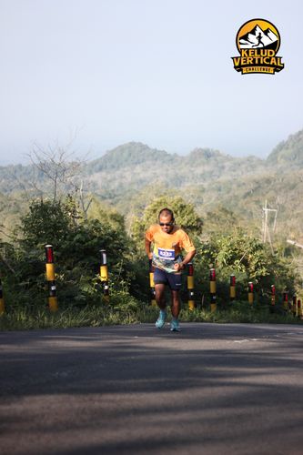 Race photo from Kelud Vertical Challenge 2024