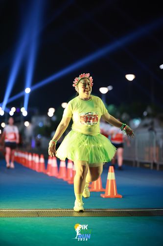 Race photo from PIK NITE RUN 2025