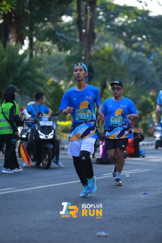 Race photo from Isoplus Run 2024 Surabaya