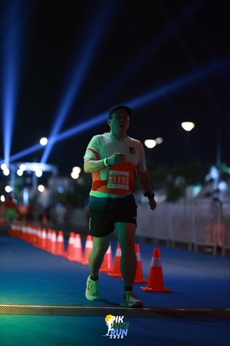 Race photo from PIK NITE RUN 2025