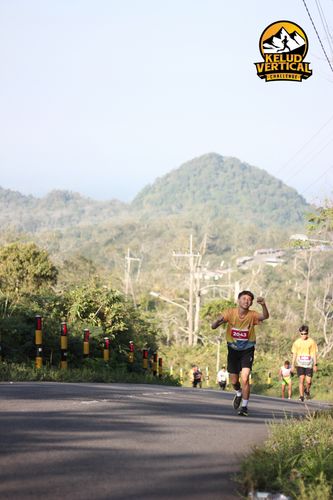 Race photo from Kelud Vertical Challenge 2024