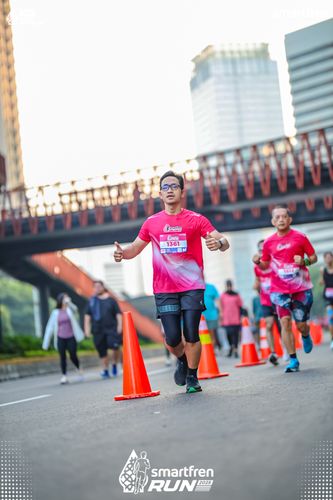Race photo from Smartfren Run 2025 