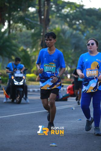 Race photo from Isoplus Run 2024 Surabaya