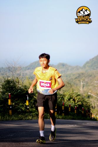 Race photo from Kelud Vertical Challenge 2024