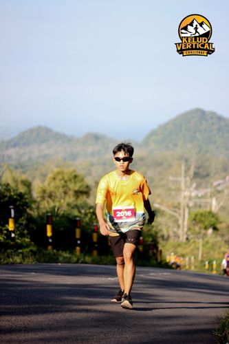 Race photo from Kelud Vertical Challenge 2024