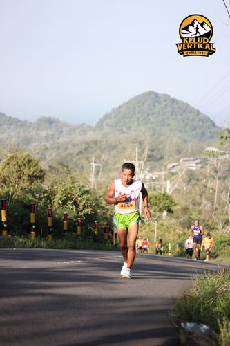 Race photo from Kelud Vertical Challenge 2024