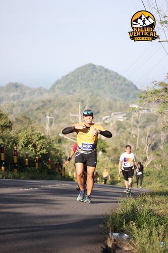 Race photo from Kelud Vertical Challenge 2024