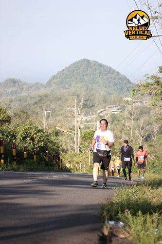 Race photo from Kelud Vertical Challenge 2024