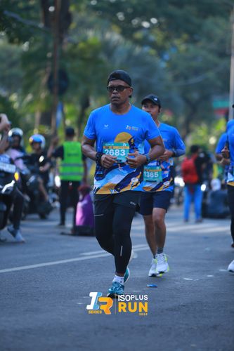 Race photo from Isoplus Run 2024 Surabaya