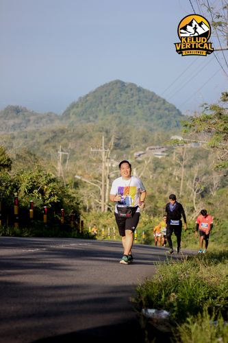 Race photo from Kelud Vertical Challenge 2024
