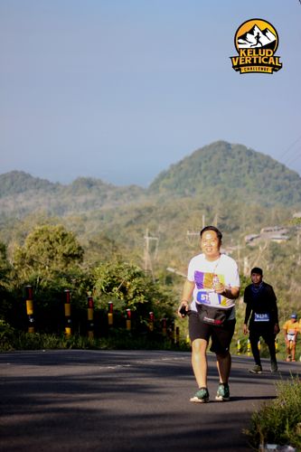 Race photo from Kelud Vertical Challenge 2024