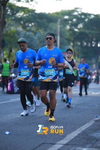 Race photo from Isoplus Run 2024 Surabaya
