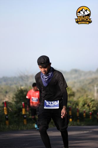 Race photo from Kelud Vertical Challenge 2024